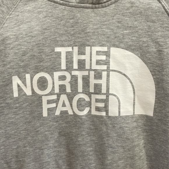🩶🤍The North Face gray hoodie sweatshirt.  M - Picture 2 of 8
